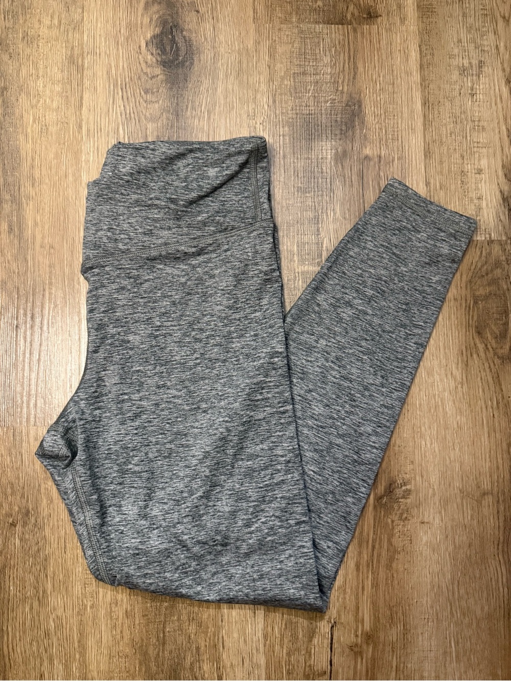 NWOT Thrive Societe Crossover Leggings